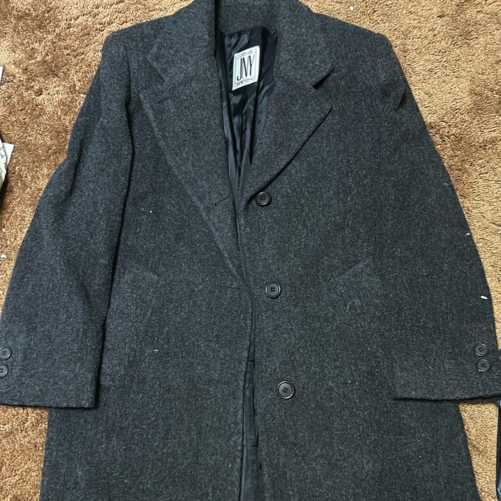 JONES NEW YORK WOOL BUTTON UP COAT WITH LITTLE SHOULDER PADS